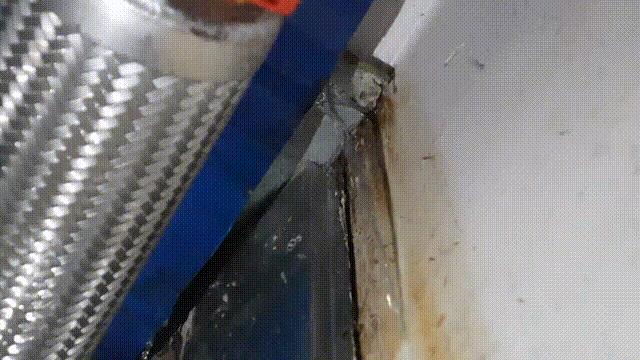 DƬ